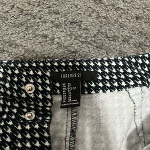 Plaid black and white skirt